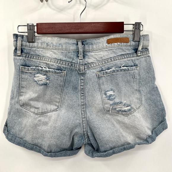 ARTICLES OF SOCIETY Distressed Denim Women Shorts Size 24 - Picture 4 of 12